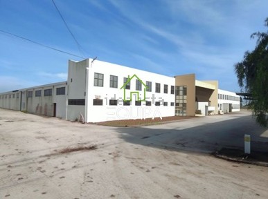 Armazém à venda na Avenida das Cotoas