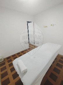 Espaço comercial com rentabilidade à venda na Rua Capitão Alfredo Guimarães, 25