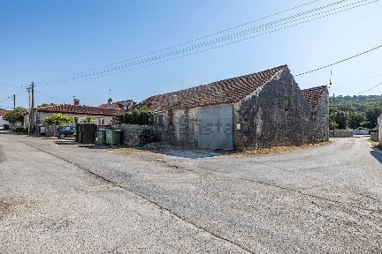 Armazém à venda em Alcanede