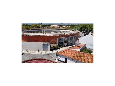 Espaço comercial à venda em Almeirim