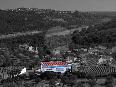 Armazém à venda na Rua da Lamacheira