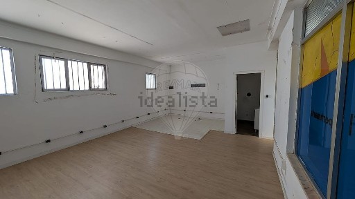 Espaço comercial à venda na Avenida Central, 33