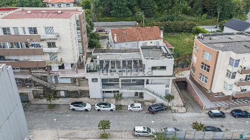 Negócio à venda na Rua Colina do Sol