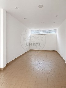 Espaço comercial à venda na Avenida Doutor Alves da Costa