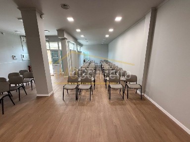 Espaço comercial à venda na Rua Arnaldo da Silva