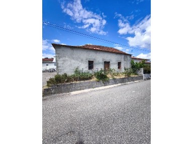 Armazém à venda em Pedrógão