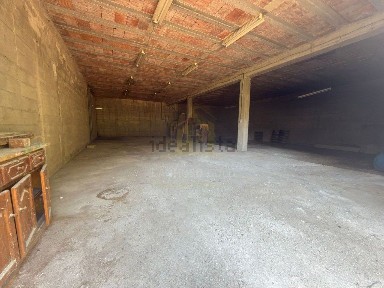 Armazém à venda em Calvos e Frades