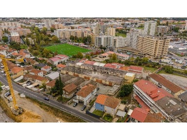 Armazém à venda na Rua do Couteiro, 239