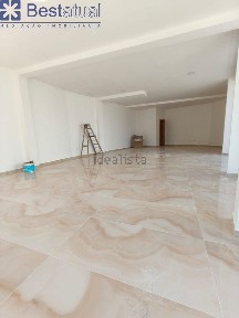 Espaço comercial à venda em Arco de Baúlhe e Vila Nune