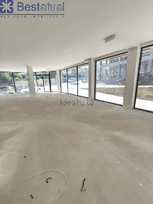 Espaço comercial à venda em Arco de Baúlhe e Vila Nune