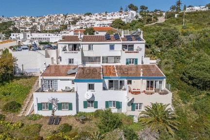 Apartamento T1 à venda na Rua 28 de Janeiro, 27