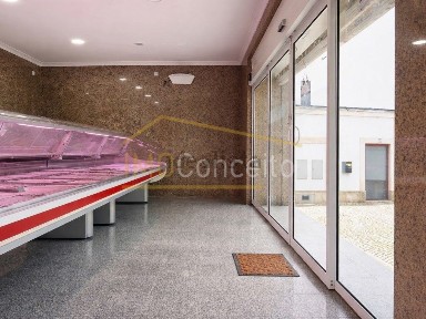 Espaço comercial à venda na Rua Actriz Virgínia, 26