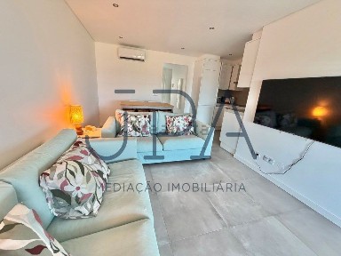 Apartamento T2 à venda na Rua Dom Francisco de Almeida