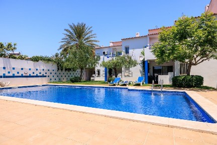 Apartamento T1 à venda na Avenida Infante Dom Henrique