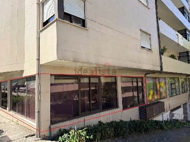 Espaço comercial à venda na Rua Arqueólogo Mário Cardoso, 18