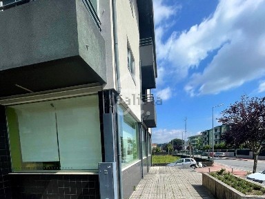 Espaço comercial à venda em Delães