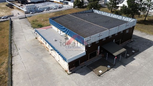 Armazém à venda em Muge