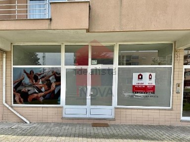 Espaço comercial à venda em Merelim (São Pedro) e Frossos