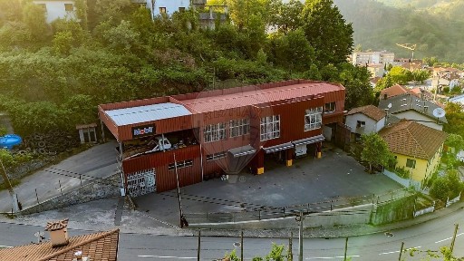 Armazém à venda no Largo da República