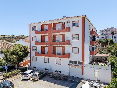 Apartamento T2 à venda na Rua Senhora da Saúde