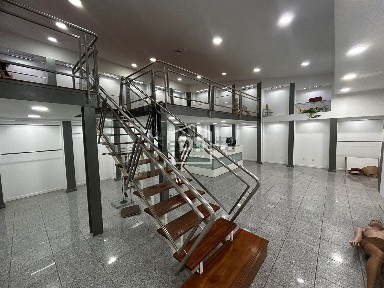 Espaço comercial à venda em Samora Correia