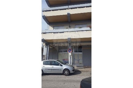 Espaço comercial à venda na Rua de Santo António