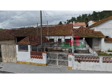 Espaço comercial à venda na Rua Manuel Alves Frazão, 20