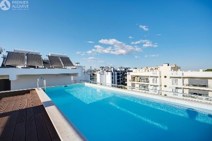 Apartamento T3 à venda na Rua Corina Freire