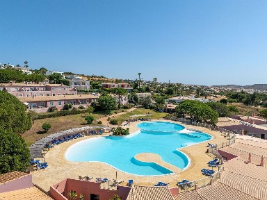 Apartamento T1 à venda no Porto Dona Ana - Alto dos Montinhos