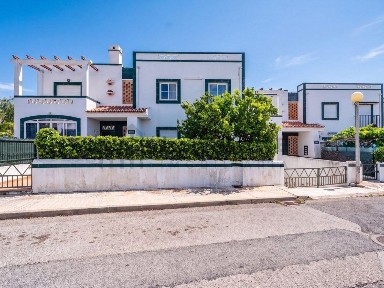 Apartamento T2 à venda em Quinta dos Poços