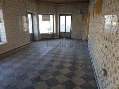 Espaço comercial à venda no Largo de José Duarte Coelho