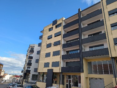 Espaço comercial à venda na Rua de Miguel de Arnide