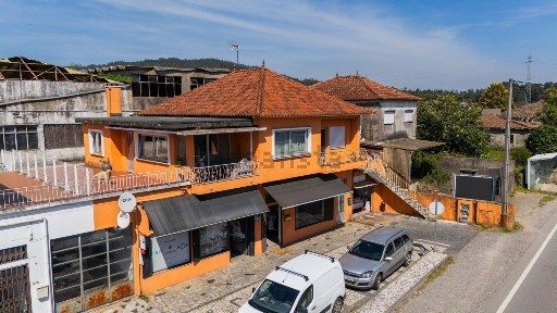 Espaço comercial à venda na Rua do Ceramista