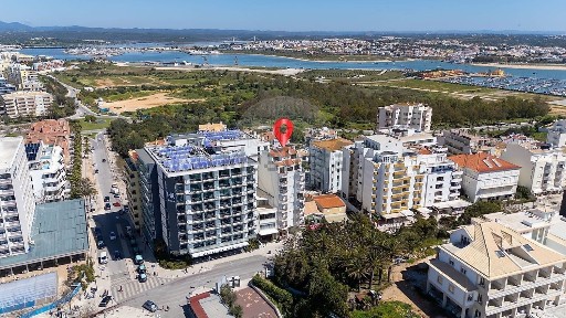 Apartamento T2 à venda na Avenida Tomás Cabreira