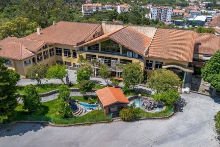 Espaço comercial à venda em Minde