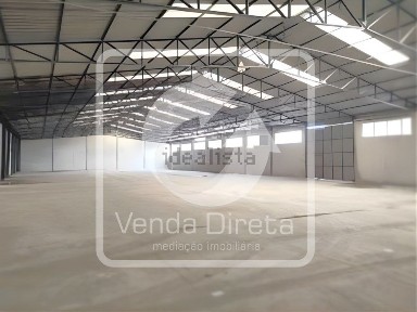 Armazém à venda na Avenida das Cotoas, 40