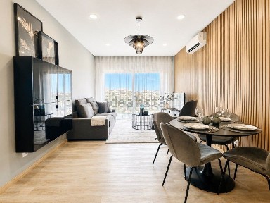 Apartamento T1 à venda na Rua da Águia, 7