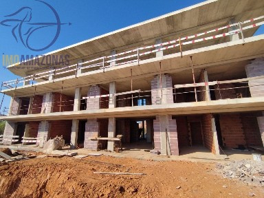 Apartamento T2 à venda na Rua Doutor Francisco Sá Carneiro, 5