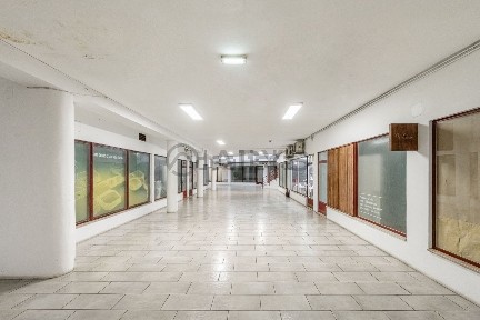 Oliveira - São Paio - São Sebastião, Avenida Dom João IV, 67