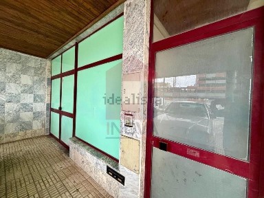 Espaço comercial à venda em Vila Verde e Barbudo