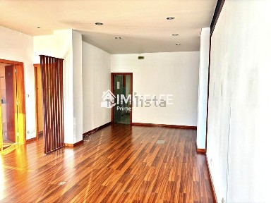 Espaço comercial à venda na Avenida das Forças Armadas