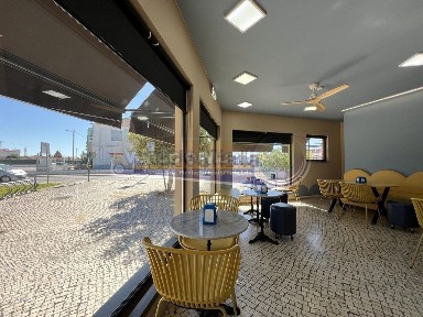 Espaço comercial à venda em Salvaterra de Magos