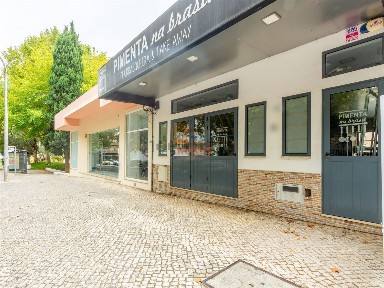 Espaço comercial à venda na Avenida Manuel de Figueiredo, 13