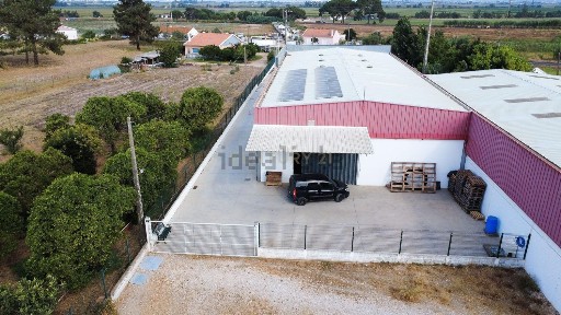 Armazém à venda em Salvaterra de Magos