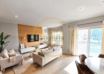 Apartamento T2 à venda na Rua Garcia Domingues