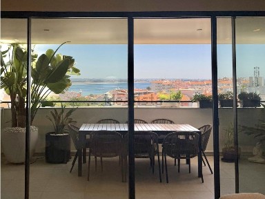 Apartamento T3 à venda na Rua Alexandre Herculano Lv 42