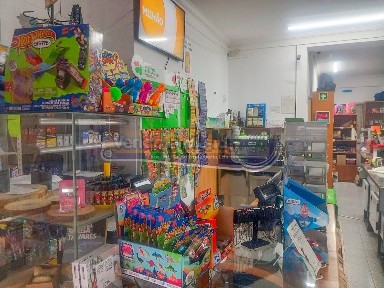 Espaço comercial ou armazém à venda em Benavente