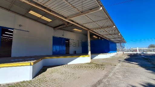 Armazém à venda na Estrada das Sesmarias, 17