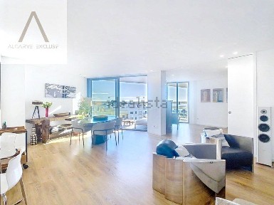 Apartamento T2 à venda na Avenida 5 de Outubro