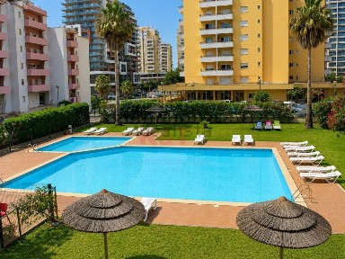 Apartamento T2 à venda na Rua Agosto Azul